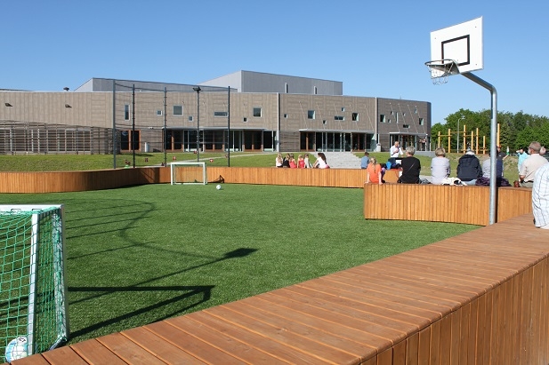 Lars Laj معدات الرياضة, الساحات متعددة