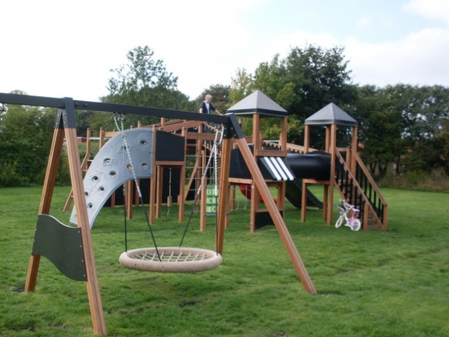 Lars Laj  ساحات اللعب